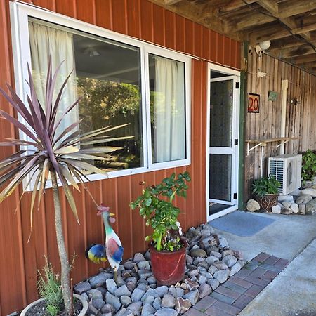The Redbarn Villa Turangi Luaran gambar
