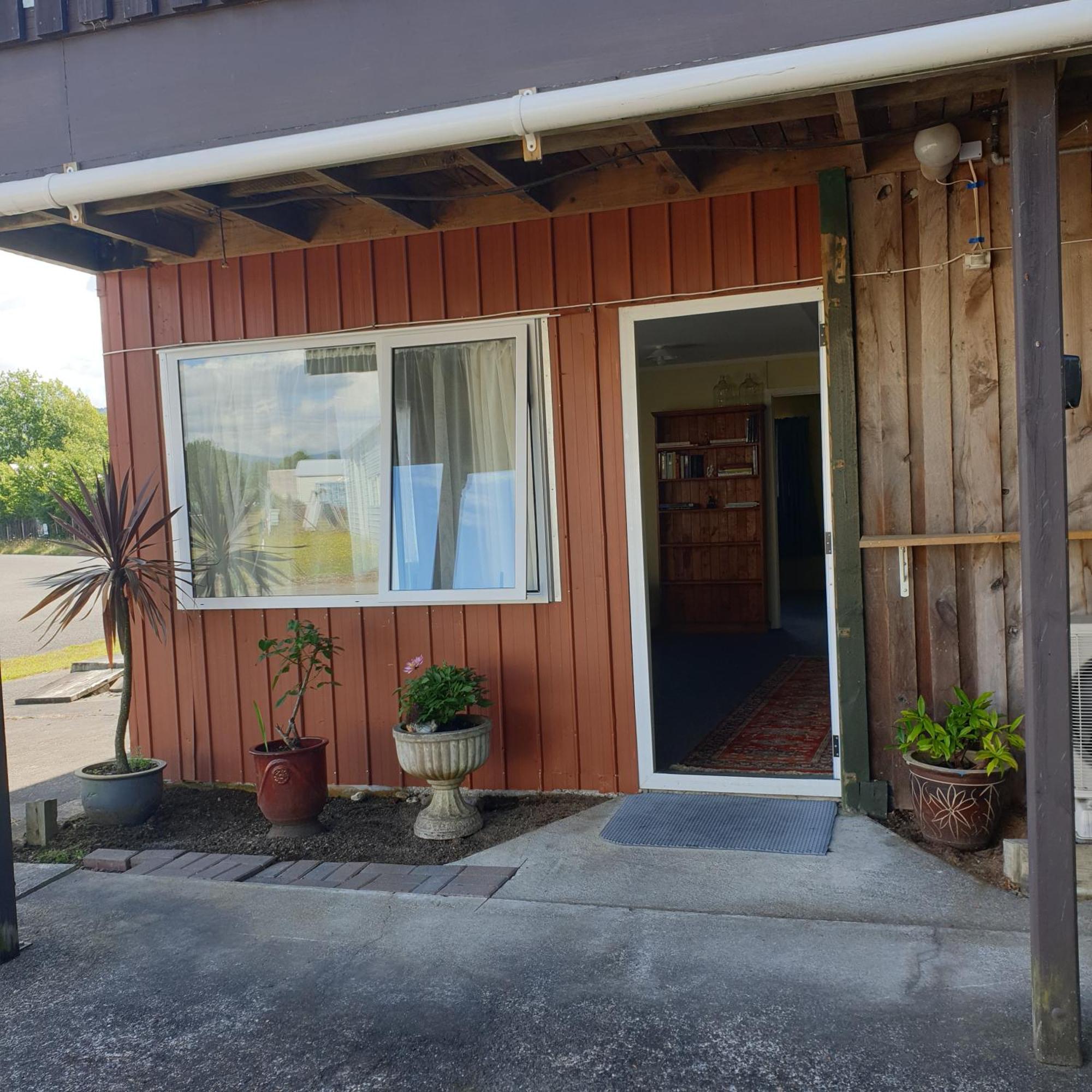 The Redbarn Villa Turangi Luaran gambar