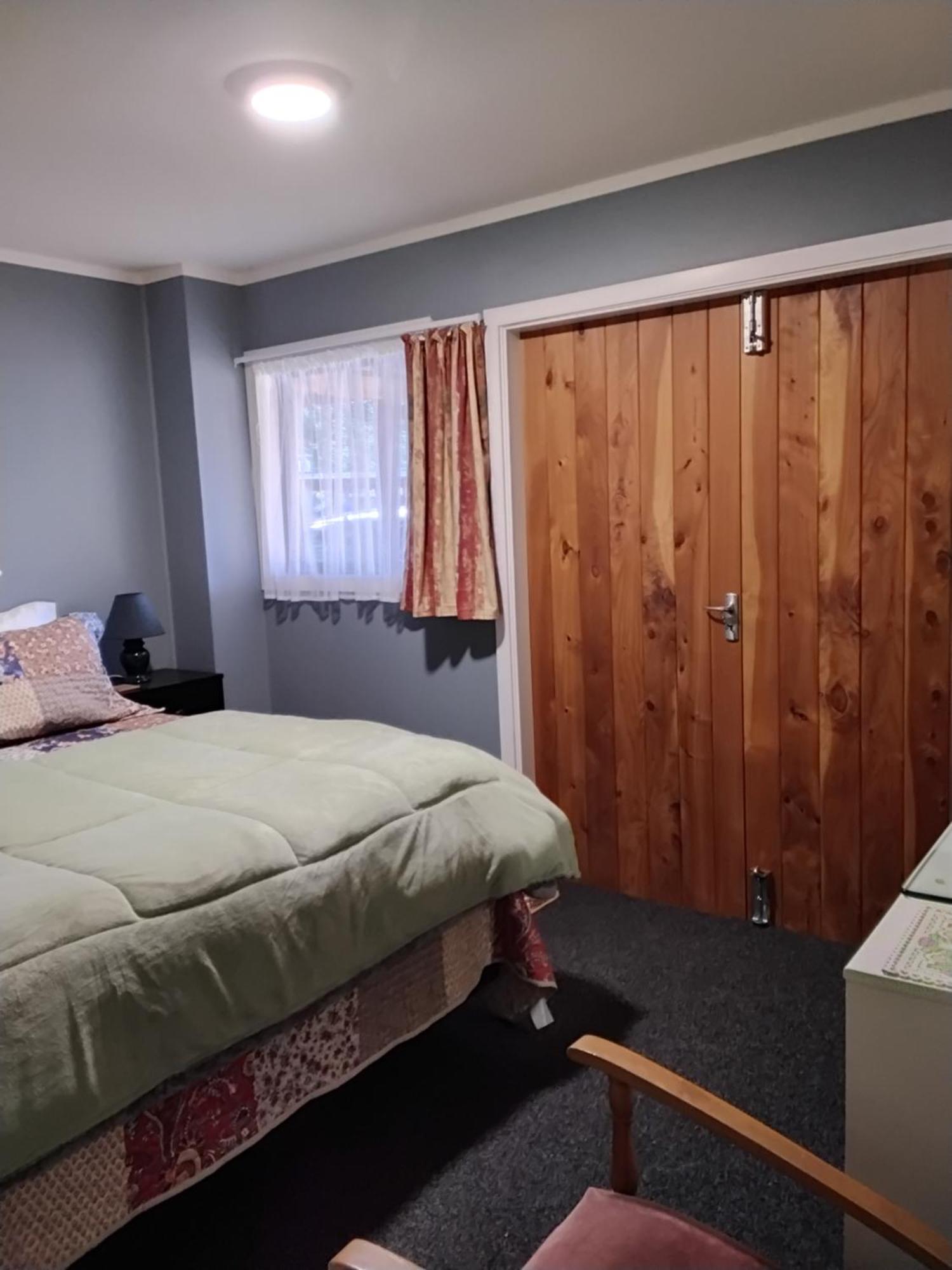 The Redbarn Villa Turangi Luaran gambar